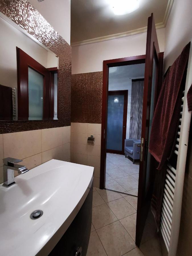 شقة Luxury Basement In The Surrounding Of Budapest Mogyoród المظهر الخارجي الصورة